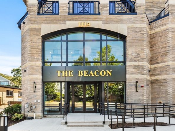 1114 Beacon St. 203, Newton MA 02641