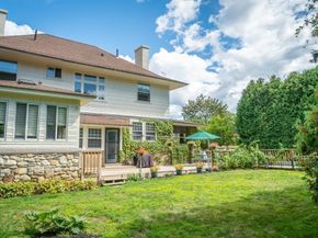 15 Lenox St., Worcester MA 01602