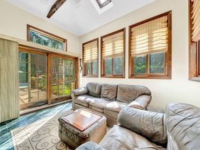15 Lenox St., Worcester MA 01602