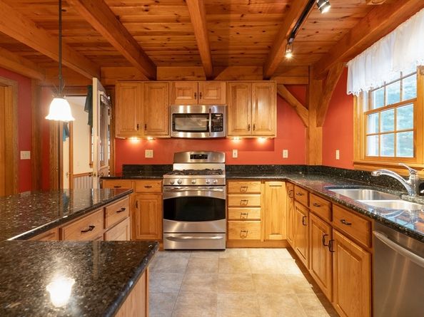93 Birch Hill Rd, West Brookfield MA 01585