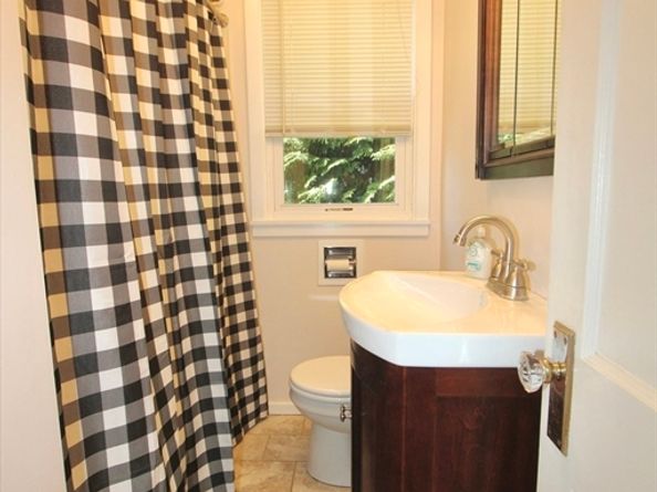 35 Pinehurst Ave, Auburn MA 01501