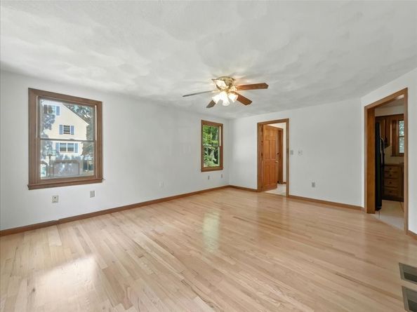 837 Livingston St, Tewksbury MA 01876