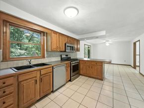 837 Livingston St, Tewksbury MA 01876