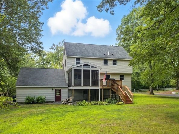 837 Livingston St, Tewksbury MA 01876