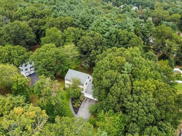 837 Livingston St, Tewksbury MA 01876
