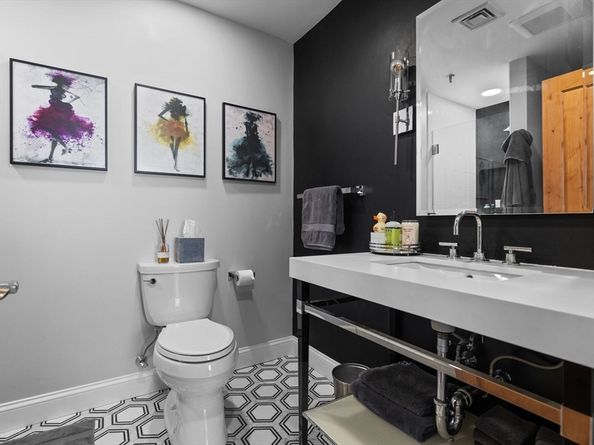 15 Sleeper St. 206, Boston MA 02210