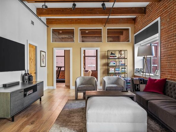 15 Sleeper St. 206, Boston MA 02210