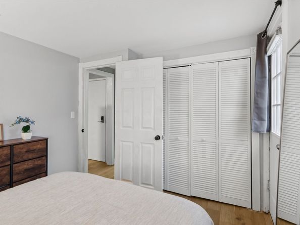 115 W 7th St 3, Boston MA 02127