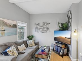 115 W 7th St 3, Boston MA 02127