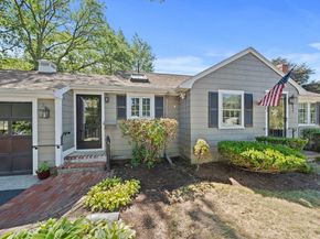 103 King Philip St, Weymouth MA 02190