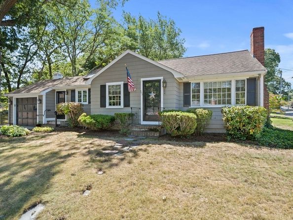 103 King Philip St, Weymouth MA 02190