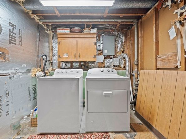 103 King Philip St, Weymouth MA 02190