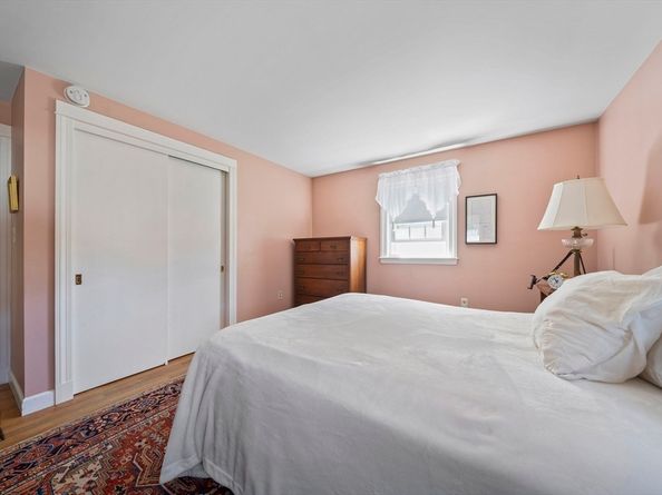103 King Philip St, Weymouth MA 02190