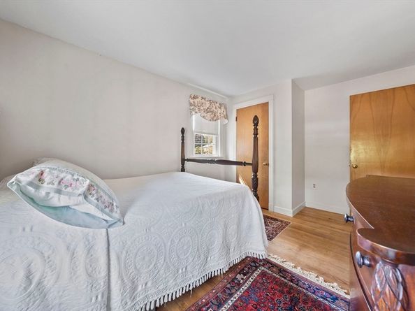 103 King Philip St, Weymouth MA 02190