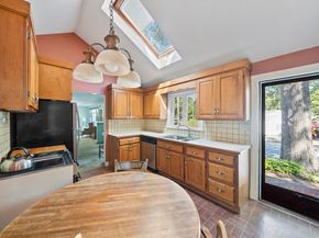 103 King Philip St, Weymouth MA 02190