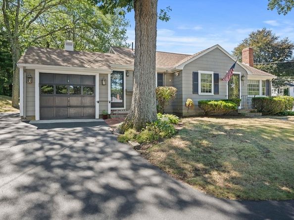 103 King Philip St, Weymouth MA 02190
