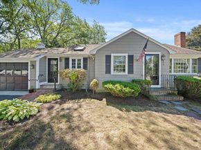 103 King Philip St, Weymouth MA 02190