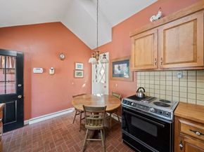 103 King Philip St, Weymouth MA 02190
