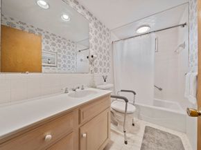 103 King Philip St, Weymouth MA 02190