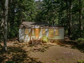 44 Lake Shore Dr, Middleboro MA 02346