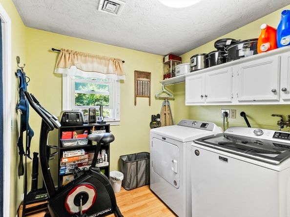 64 Millbury Ave, Millbury MA 01527