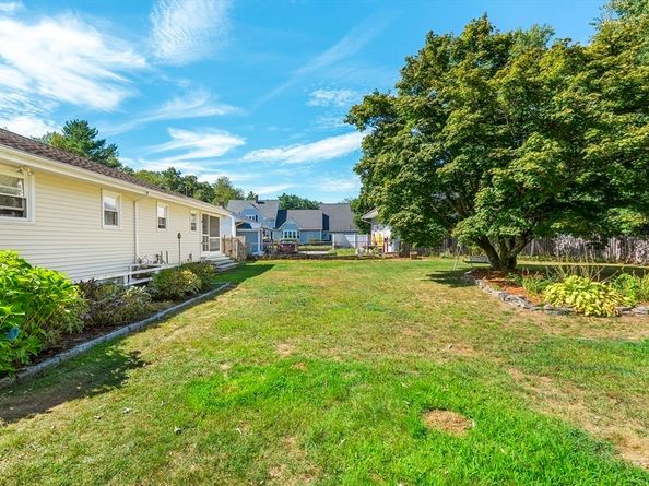 64 Millbury Ave, Millbury MA 01527