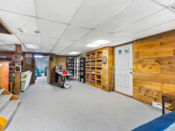 64 Millbury Ave, Millbury MA 01527