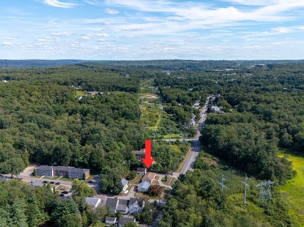 64 Millbury Ave, Millbury MA 01527