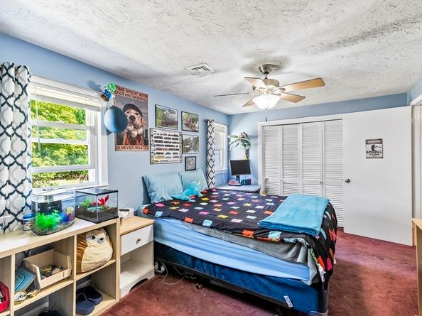 64 Millbury Ave, Millbury MA 01527