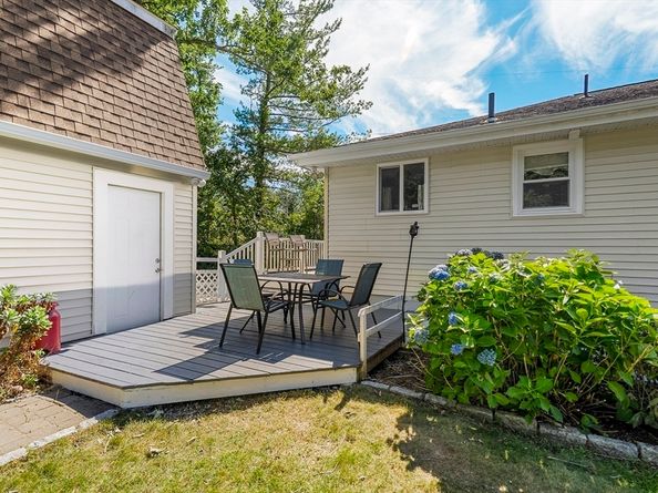 64 Millbury Ave, Millbury MA 01527