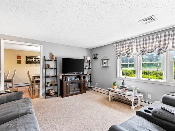 64 Millbury Ave, Millbury MA 01527