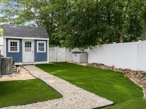 43 Ferry Rd, Newburyport MA 01950
