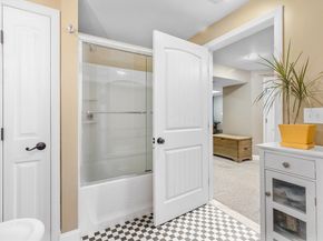 43 Ferry Rd, Newburyport MA 01950