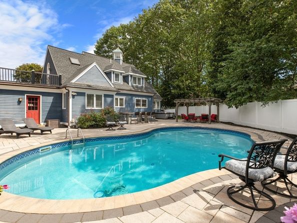43 Ferry Rd, Newburyport MA 01950