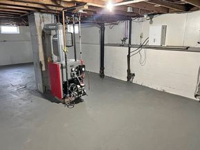 77 Vezina St, Leominster MA 01453