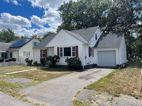 77 Vezina St, Leominster MA 01453