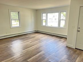 77 Vezina St, Leominster MA 01453
