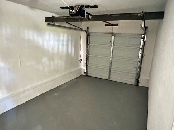 77 Vezina St, Leominster MA 01453