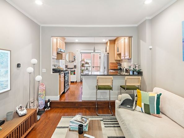 99 Cottage St B, Boston MA 02128