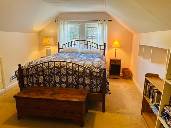 113 Farnum Rd, Waltham MA 02453