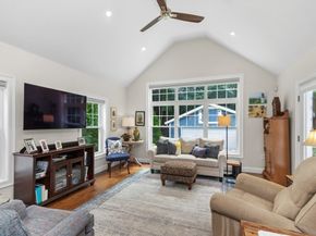 113 Farnum Rd, Waltham MA 02453