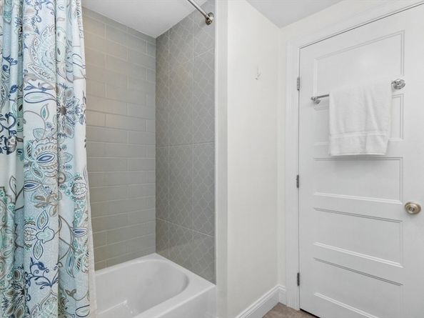113 Farnum Rd, Waltham MA 02453