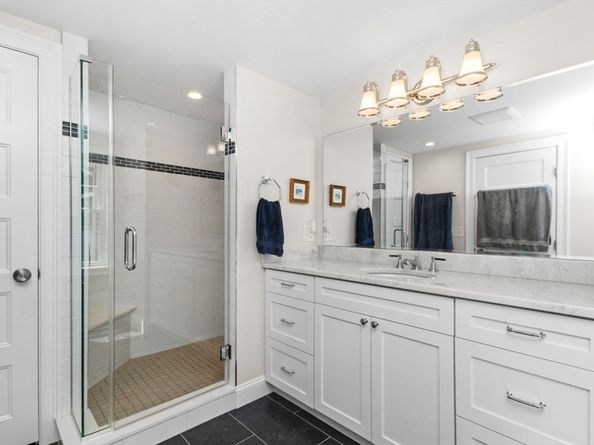 113 Farnum Rd, Waltham MA 02453