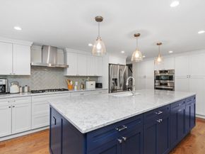 113 Farnum Rd, Waltham MA 02453