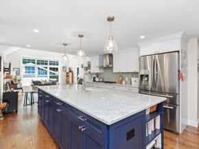 113 Farnum Rd, Waltham MA 02453