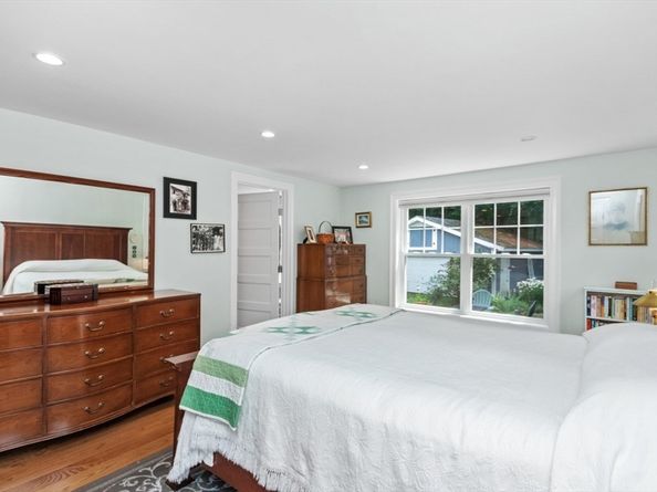 113 Farnum Rd, Waltham MA 02453