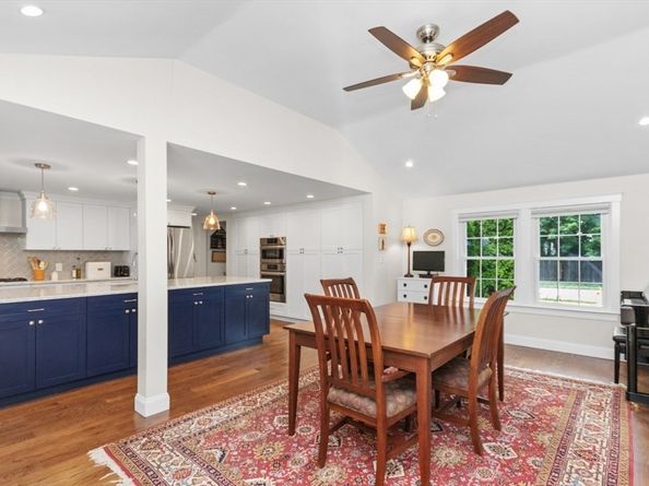 113 Farnum Rd, Waltham MA 02453