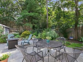 113 Farnum Rd, Waltham MA 02453