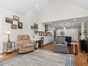 113 Farnum Rd, Waltham MA 02453
