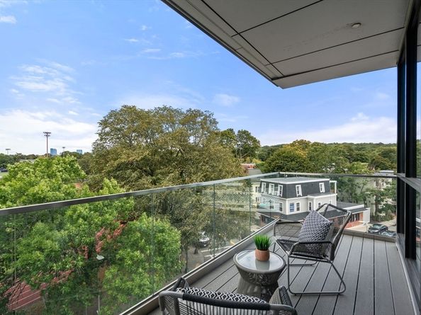 3531 Washington  Street 411, Boston MA 02130